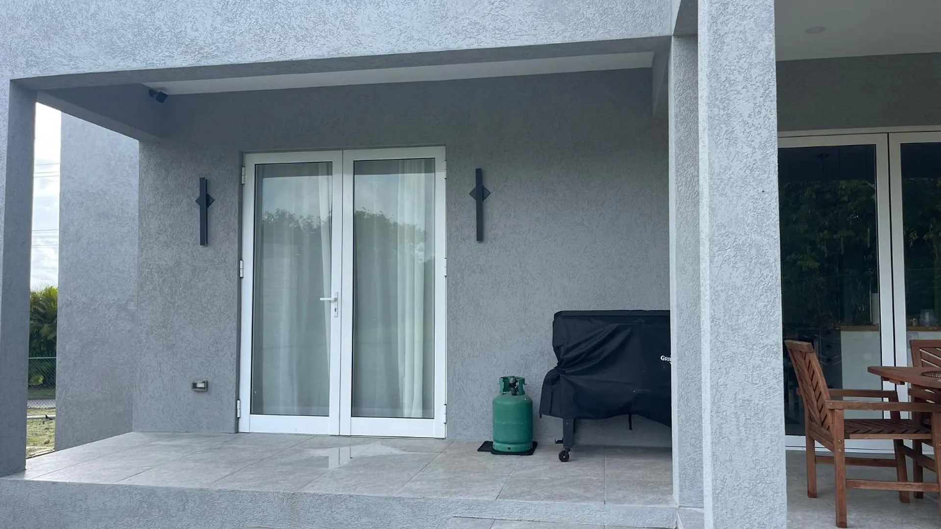 New!!!! St Silas 3-Bdrm, 3 And A Half Bath Villa Approx 8 Minutes From Pristine Beaches And Shopping Area Saint James Barbados
